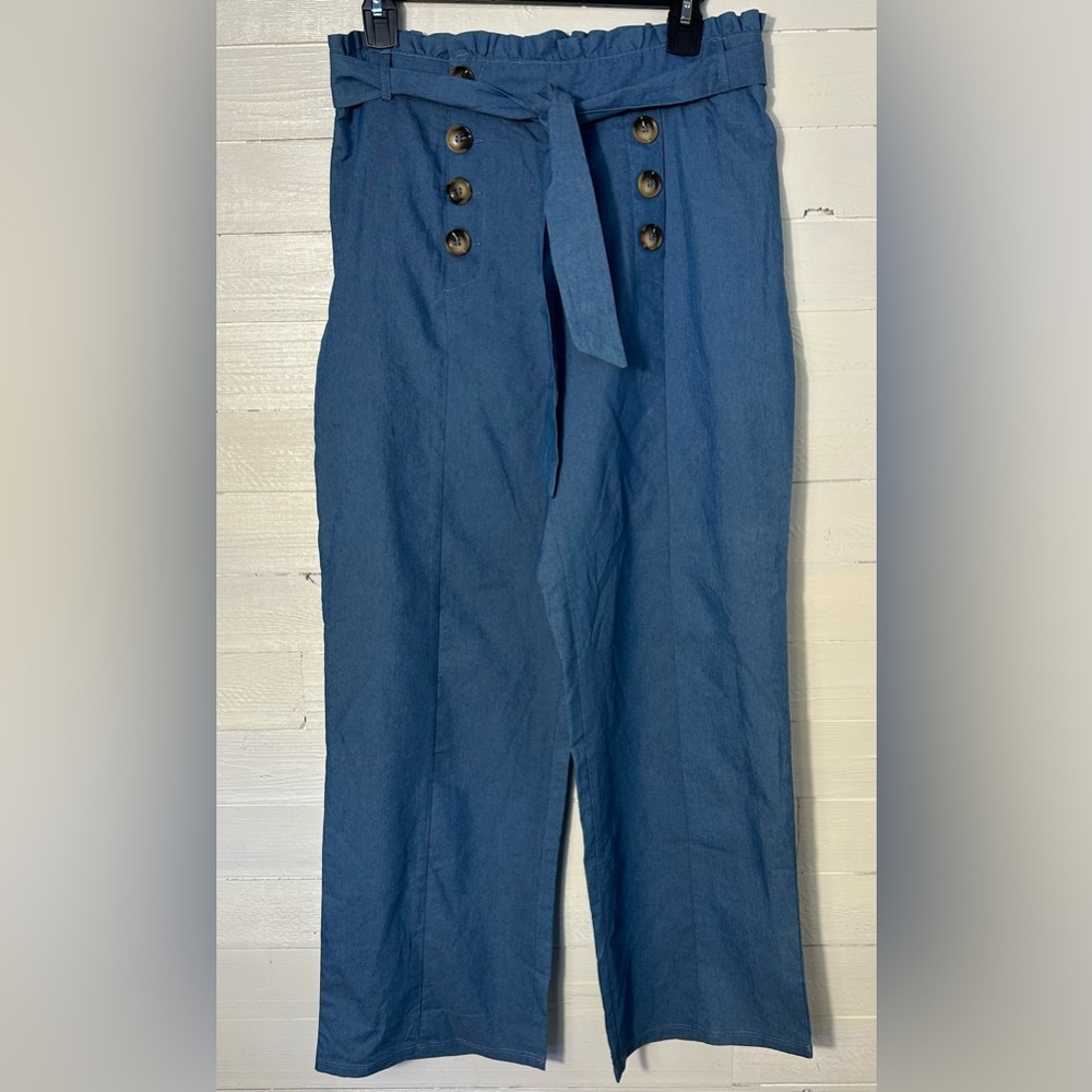NWT NY Collection blue sailor pants. Cute dual buttons, wide leg. Women’s PM.